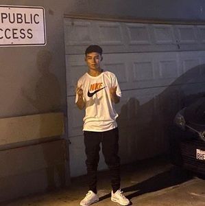 Meet your Posher, Alexis